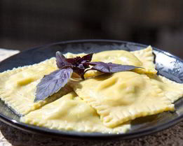 Равиоли с рикоттой и шпинатом