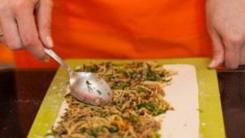 слоеное тесто с фаршем