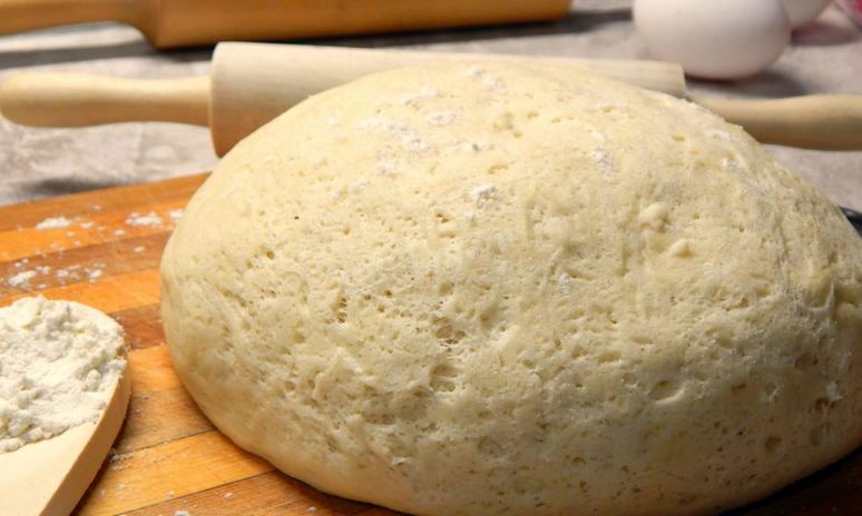 Рецепт теста для пирогов на сухих дрожжах и воде