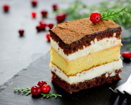 Многослойный торт с творожным сыром