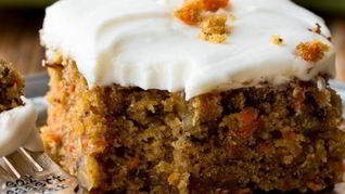 Морковный торт с орехами