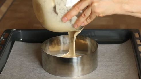 муссовый торт с зеркальной глазурью и яблочным конфи