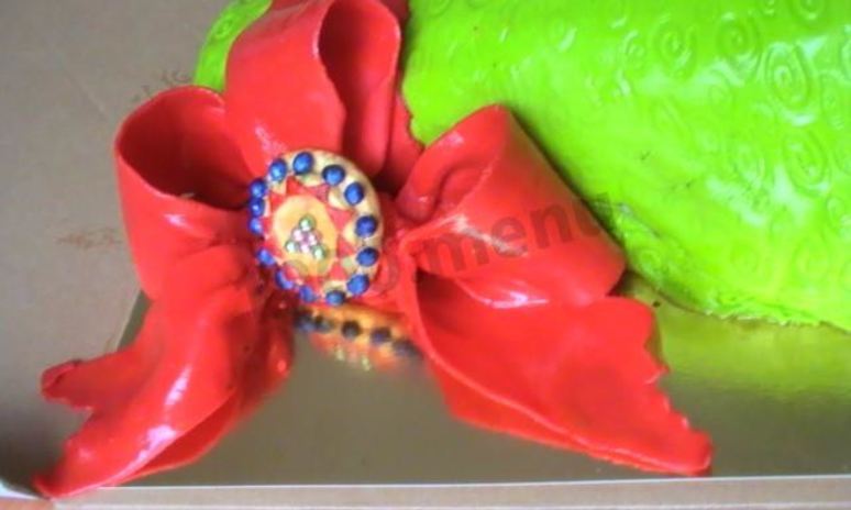 Рецепт праздничного банта из мастики на торт