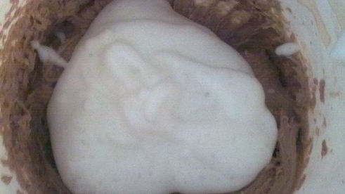 шоколадно-миндальный торт с заварным кремом