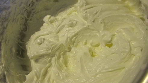 торт клубнично-маковый