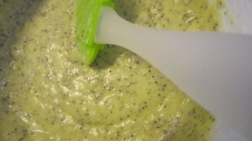 торт клубнично-маковый