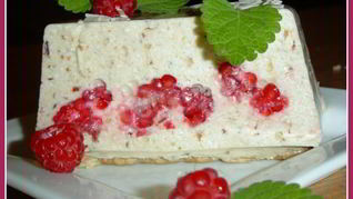 Торт творожный с желатином, ягодами