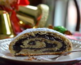 Творожно-маковый рулет