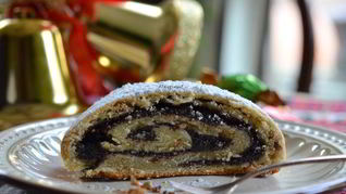 Творожно-маковый рулет