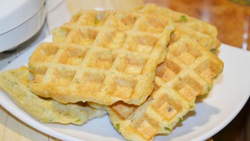 картофельные вафли в вафельнице
