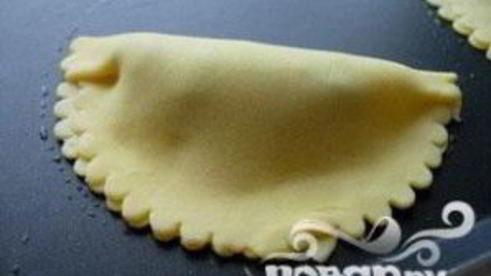 яблочные конвертики с миндалем и изюмом