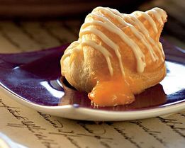 Имбирные профитроли с манго