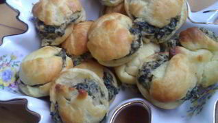Профитроли с сыром и шпинатом