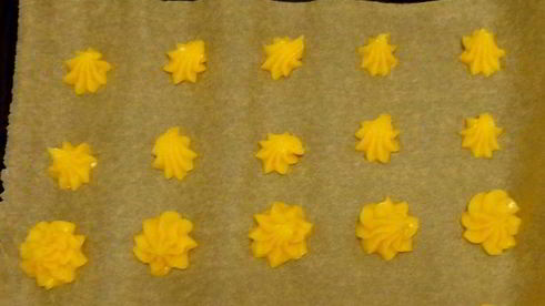 эклер праздничный