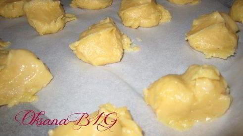 заварное пирожное с заварным кремом на белом шоколаде