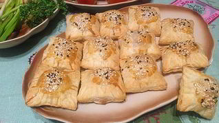 Закусочные слойки с паштетом