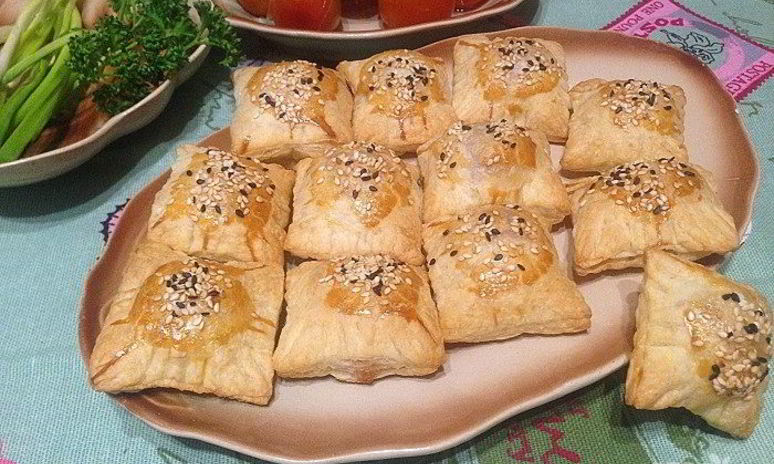 Рецепт закусочных слоек с паштетом