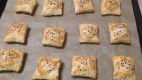 закусочные слойки с паштетом
