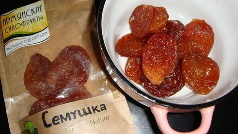 блинная запеканка с творогом и сушеными сливами