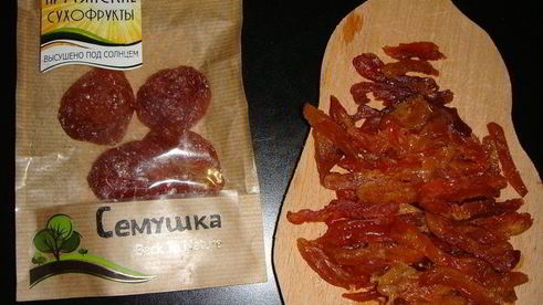 блинная запеканка с творогом и сушеными сливами