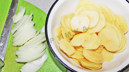 овощная запеканка из кабачков с картофелем и помидорами