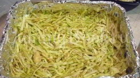 похрустывающая запеканка из капусты с грецким орехом