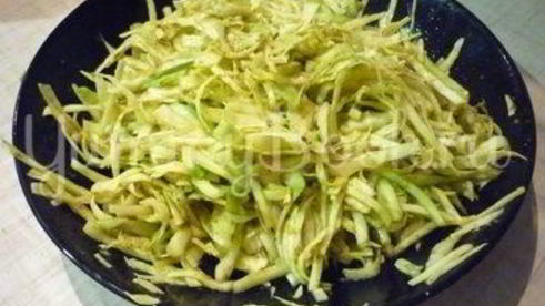 похрустывающая запеканка из капусты с грецким орехом