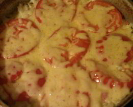 Рисовая запеканка с колбасой и сыром