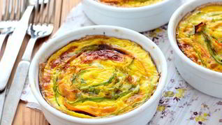 Сырная запеканка с цуккини и грецкими орехами