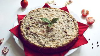 Творожная запеканка с баклажанами и помидорами черри