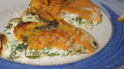 запеканка из рикотты со сладким картофелем и шалфеем