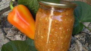 Аджика из помидоров и чеснока