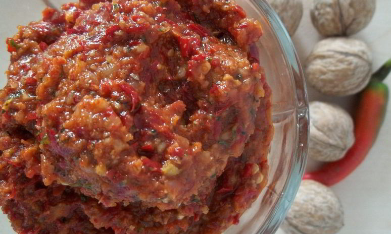 Рецепт аджики с орехами