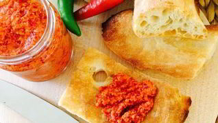 Красная аджика