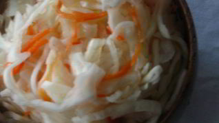 Быстрая квашеная капуста