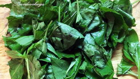 клубничный джем с базиликом и кедровыми орешками