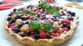 Кростата с абрикосовым джемом и рикоттой