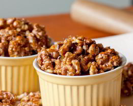 Грецкие орехи в коричневом сахаре с чили