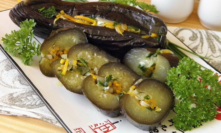 Рецепт квашенных синеньких с морковкой