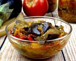 Лечо из баклажанов на зиму из помидор и моркови с чесноком