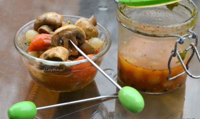 Рецепт грибочков маринованных в винном соусе