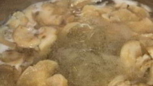 грузди, маринованные в банке