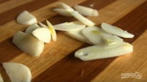 капуста, маринованная с перцем и куркумой