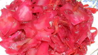 Капуста со свеклой маринованная