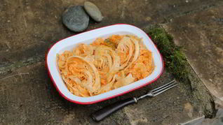 Маринованная капуста в тайском стиле