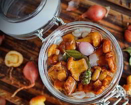 Маринованные лисички