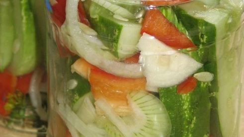 маринованные огурцы с перцем