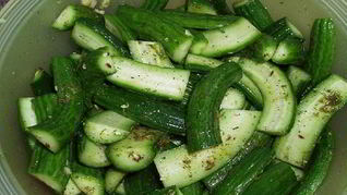 Маринованные огурцы в собственном соку