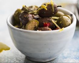 Маринованные оливки