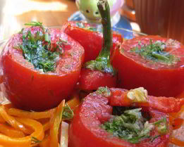 Маринованные помидорчики с морковью Дракоша